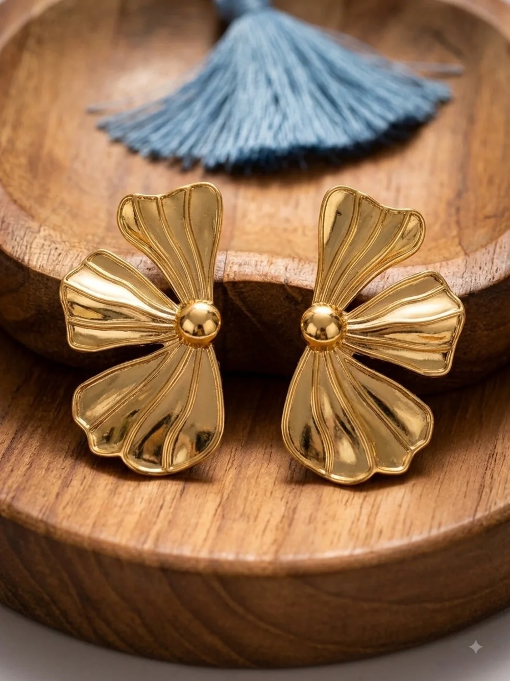 Fashion Jewelry Gold Petal Statement Earrings